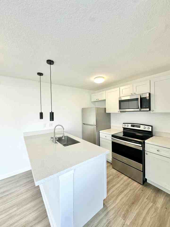 727 Tiffany Drive West #727-1 - Photo 5 of 17