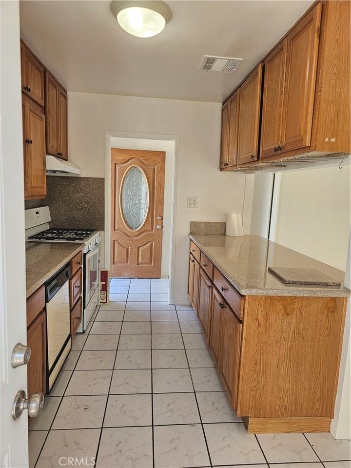 38898 Ocotillo Dr #38898 - Photo 3 of 18