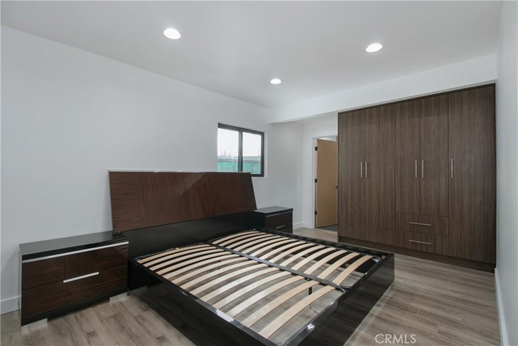 8143 Hazeltine Avenue #8143 - Photo 6 of 13