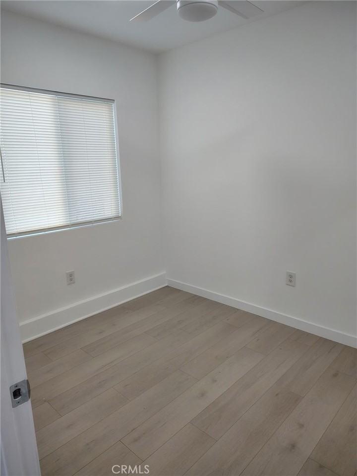 1822 W 41st St #1822 - Photo 3 of 7