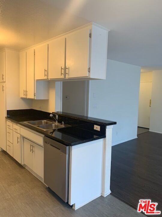 4353 Coldwater Canyon Avenue #4353-305 - Photo 3 of 27