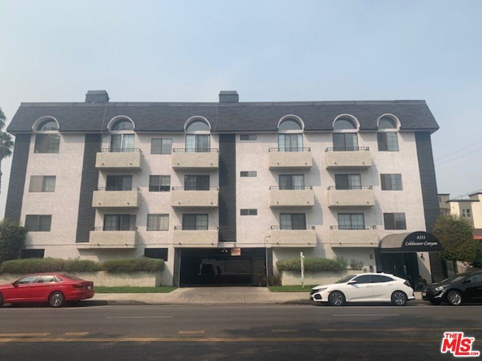 4353 Coldwater Canyon Avenue #4353-305 - Photo 4 of 27