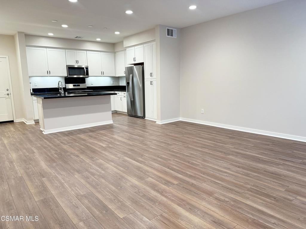 215 Red Brick Drive #215-5 - Photo 3 of 30