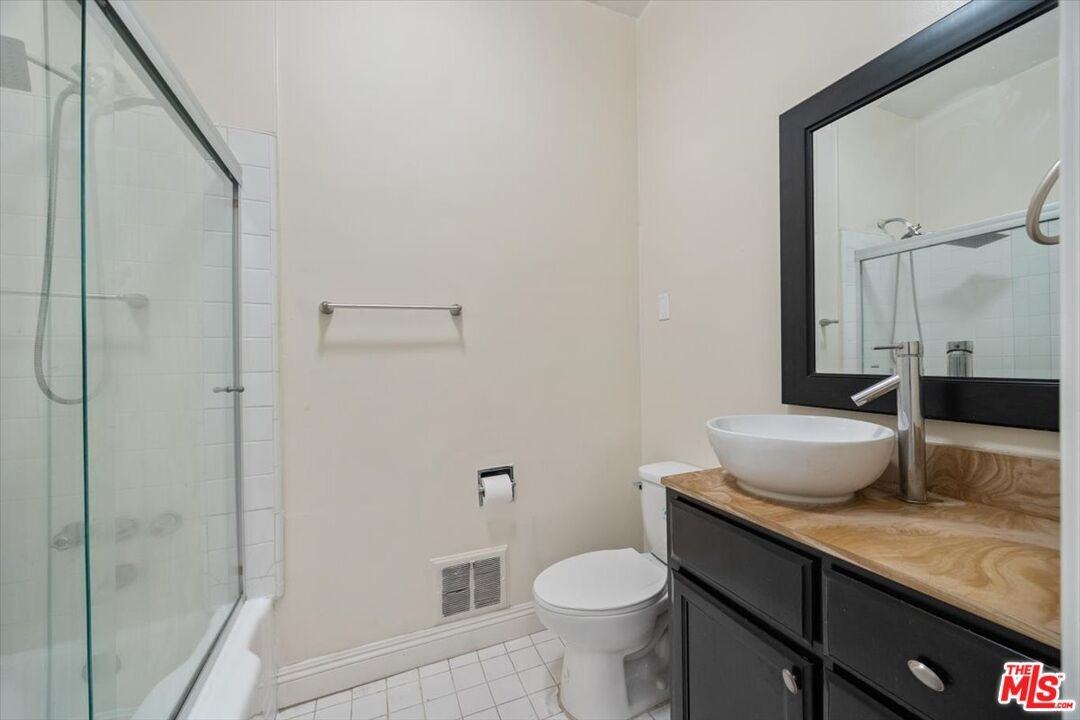 6217 Orange Street #6217-9 - Photo 7 of 39