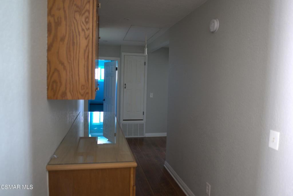 4865 Leeds St #4865 - Photo 3 of 20