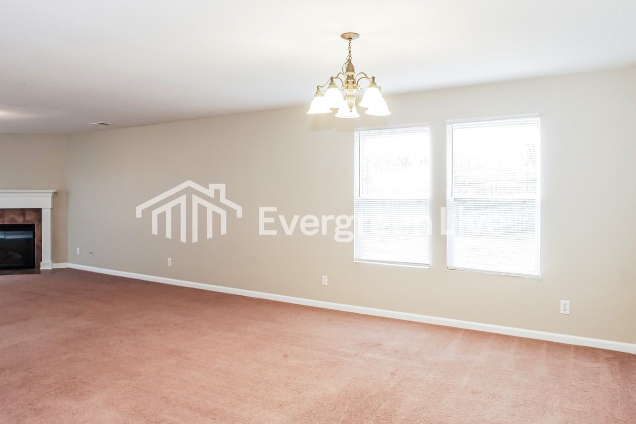 212 Sagebrook Dr - Photo 4 of 16