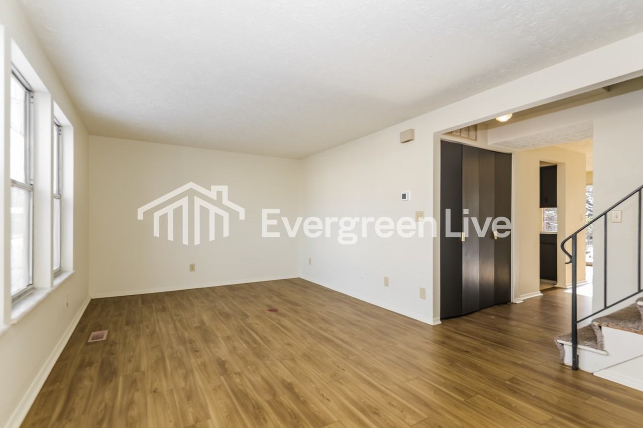 7753 Mount Hood - Photo 4 of 16