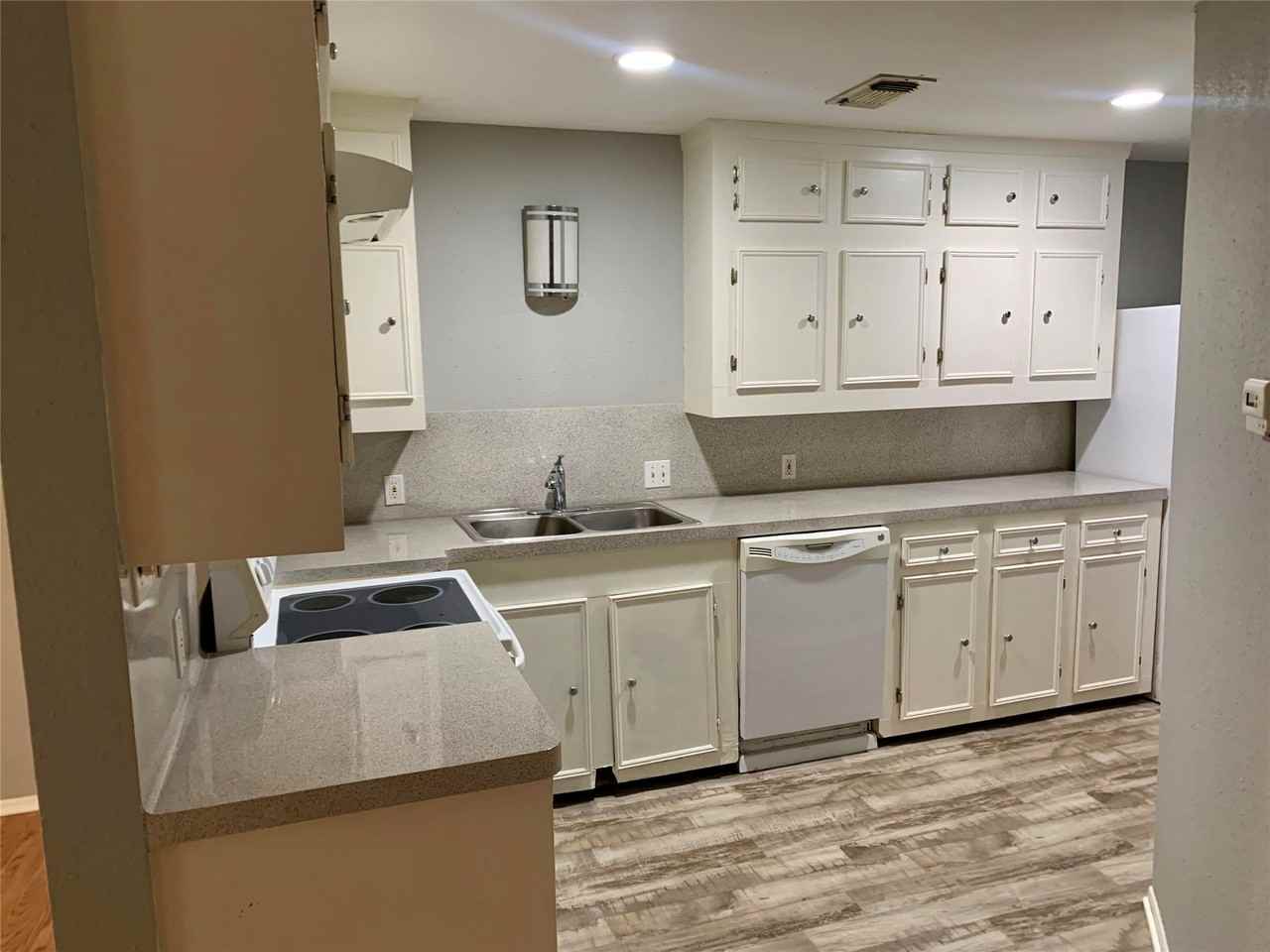 1414 Stanford Street #1414 - Photo 5 of 7