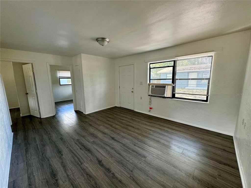 1922 Sw 7th Pl #1922 - Photo 4 of 12