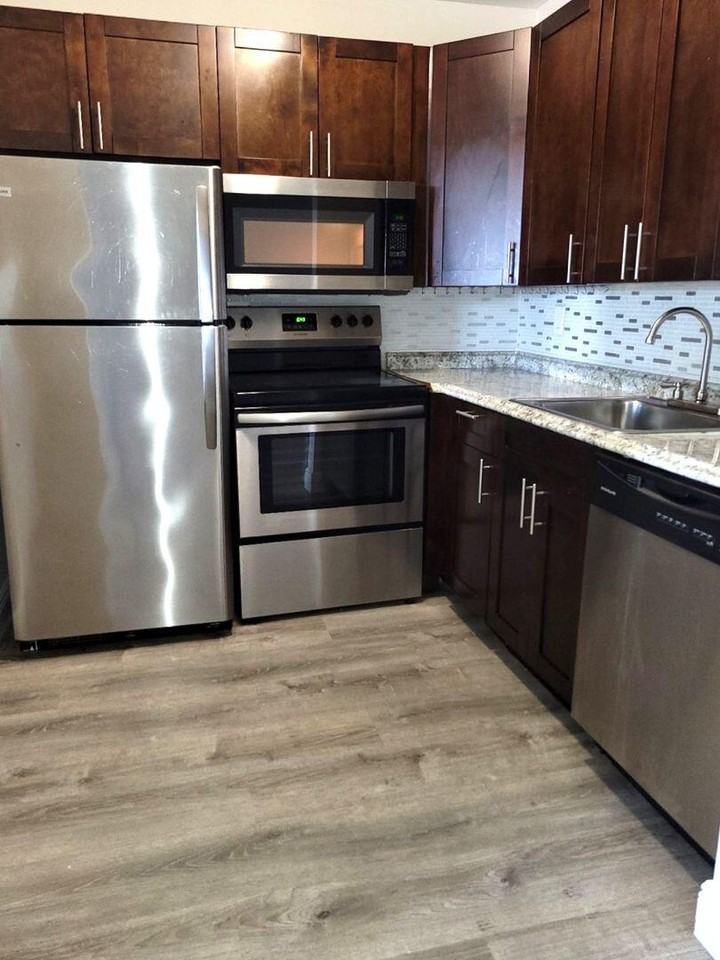 2711 Vandiver Dr #2711-307 - Photo 5 of 15