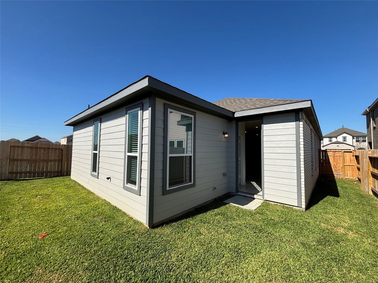 4872 Sun Falls Drive #4872 - Photo 5 of 41