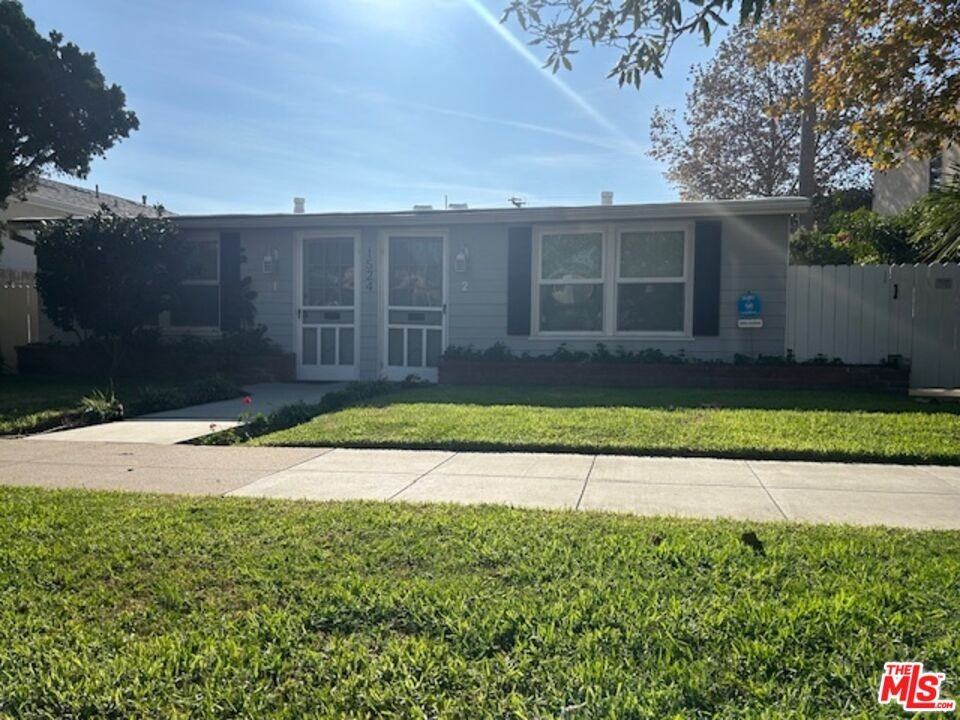 1524 15th St #1524-1 - Photo 3 of 12