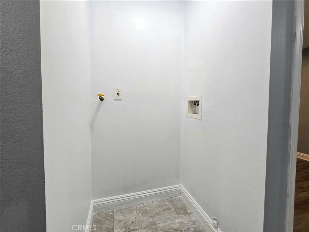 715 W 58th St #715 - Photo 2 of 22