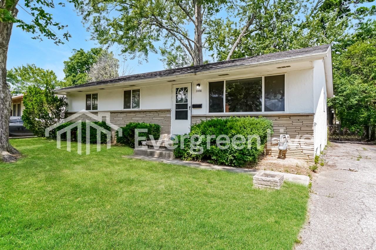 1456 Picard Rd - Photo 2 of 15