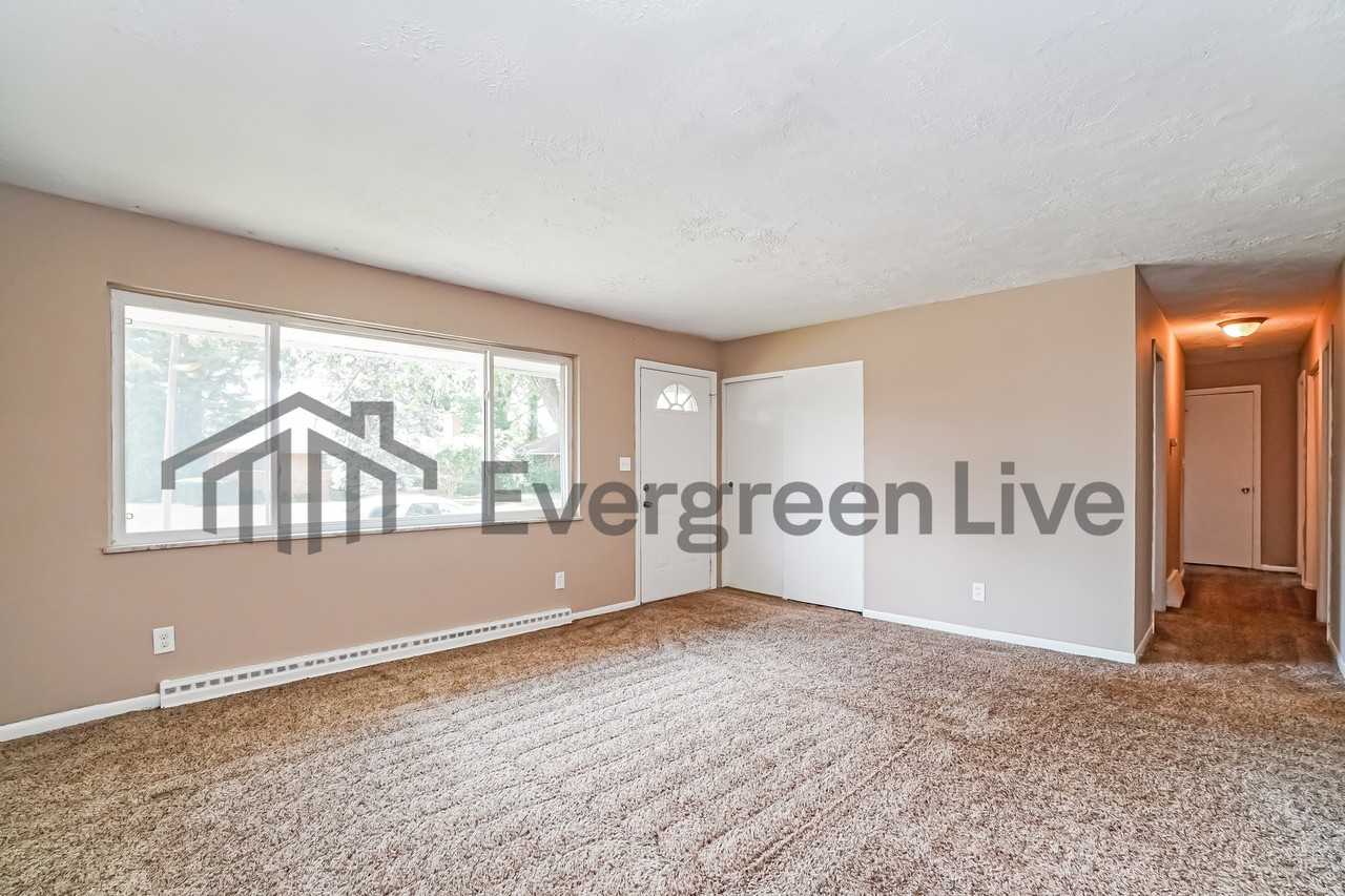 1456 Picard Rd - Photo 4 of 15