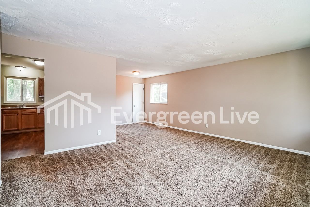 1456 Picard Rd - Photo 5 of 15