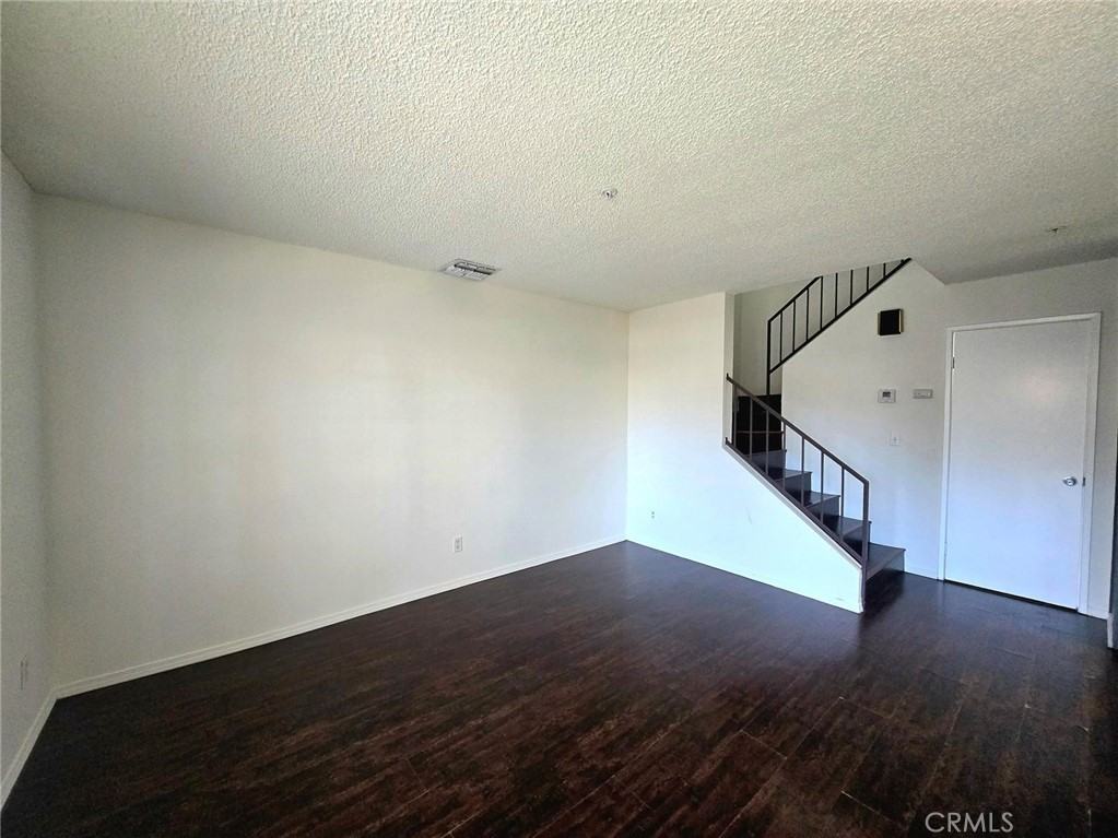 1614 S Campus Ave #1614E - Photo 4 of 15