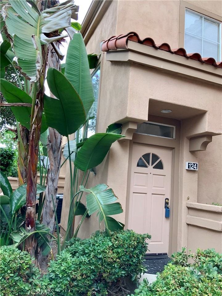 124 Cartier Aisle #124 - Photo 2 of 31