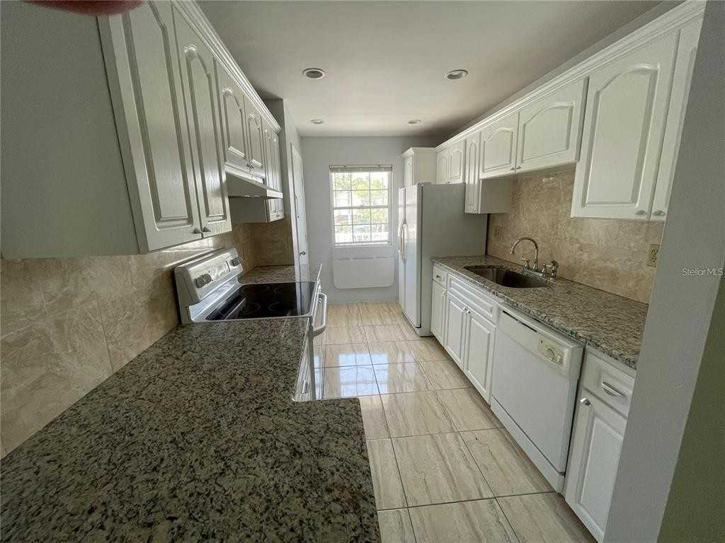 919 Osceola Rd #919-206 - Photo 5 of 14