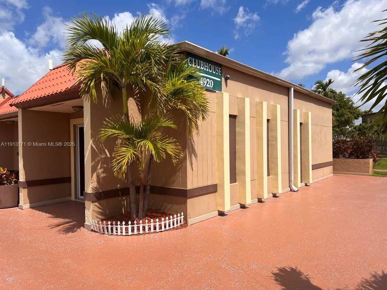 5201 Geneva Court #5201-307 - Photo 4 of 26