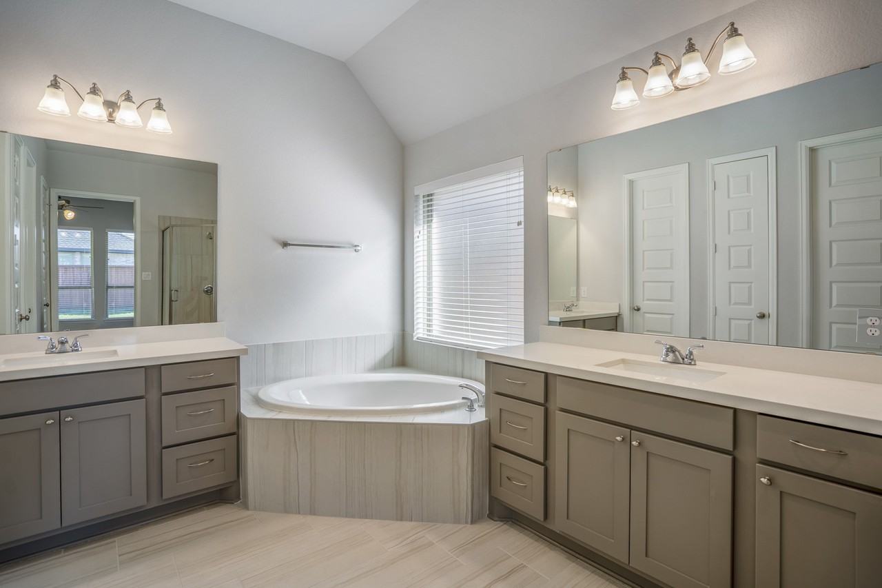 7845 Charter Hill Drive #7845 - Photo 7 of 46