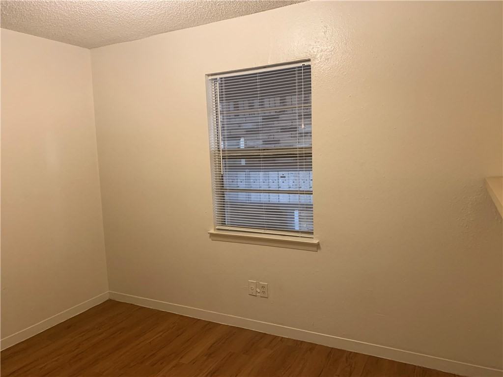 908 Emile Street #908-10 - Photo 4 of 8