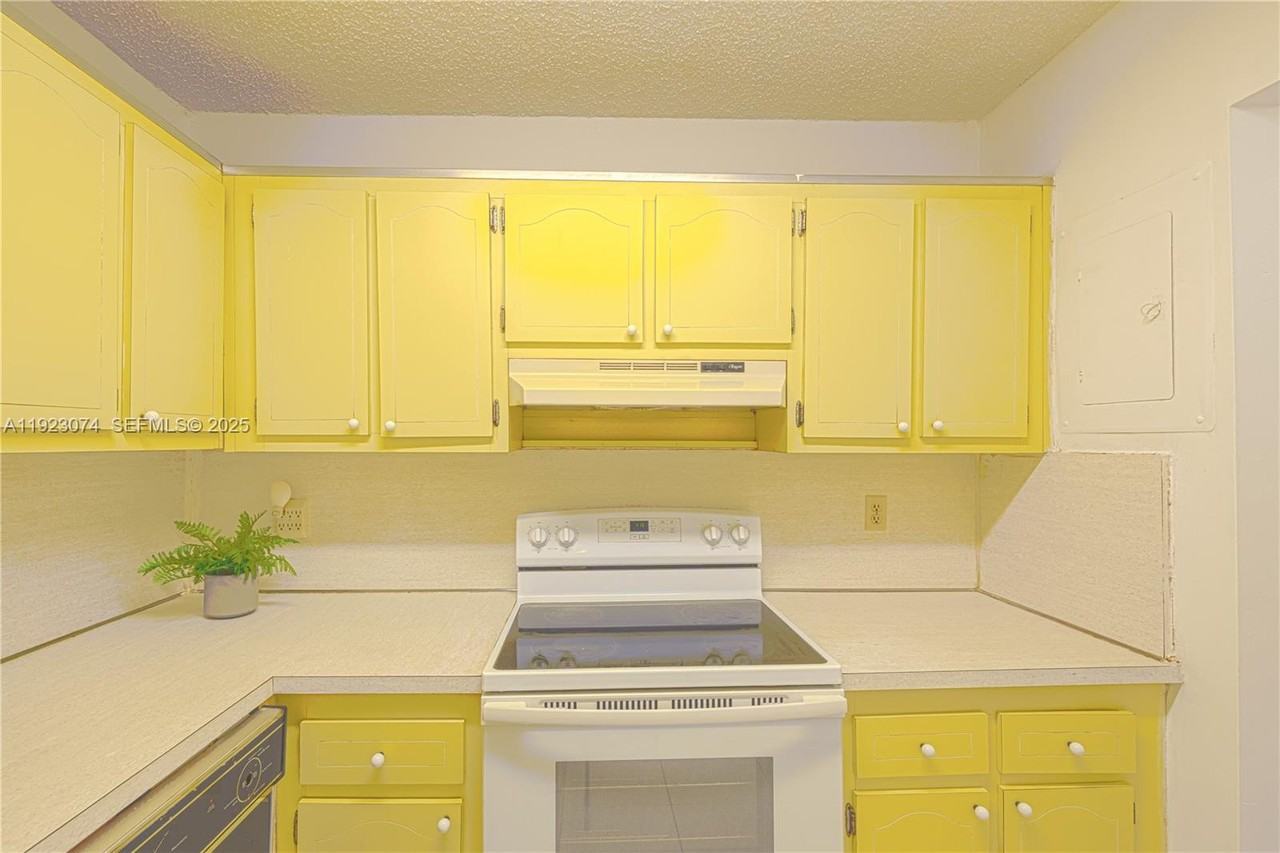 1900 West 68th Street