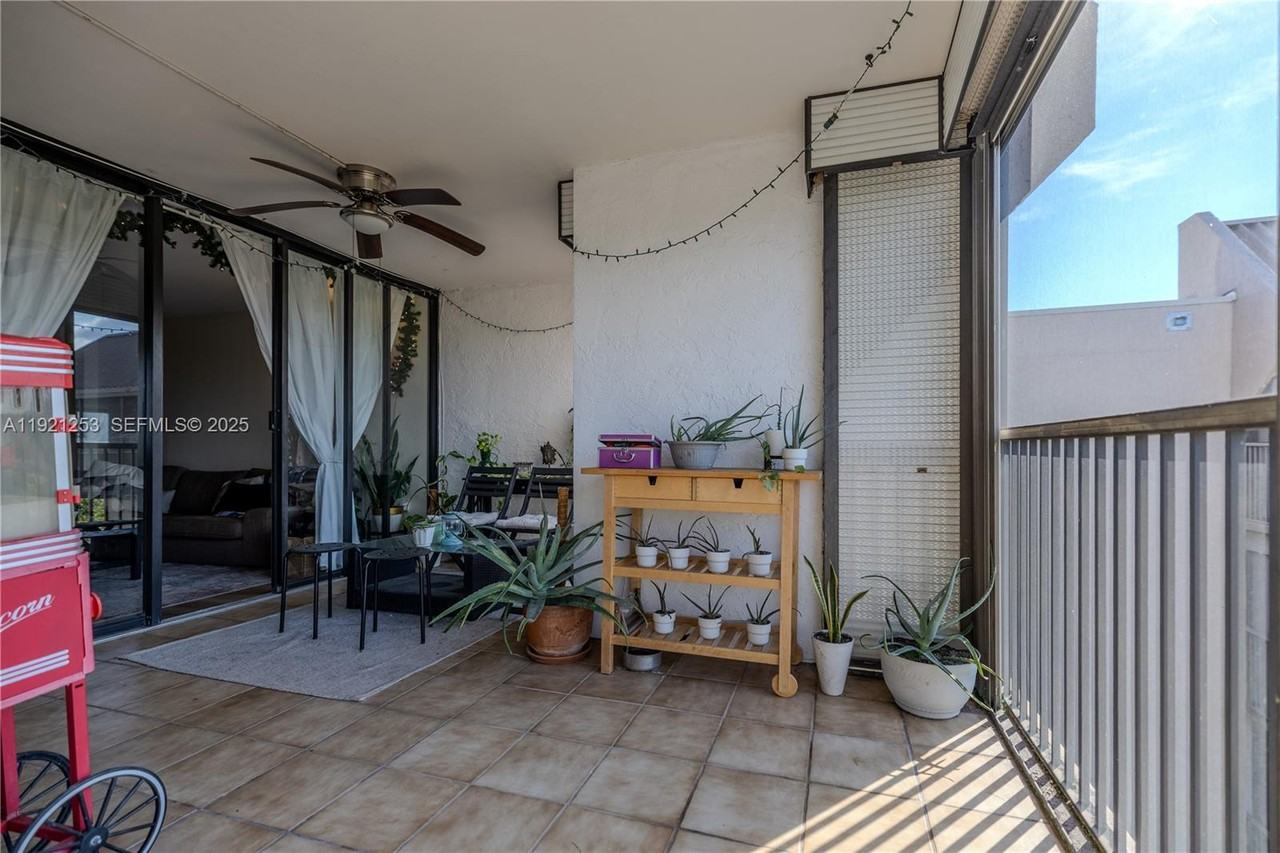 2810 N 46th Ave #2810F662 - Photo 3 of 18