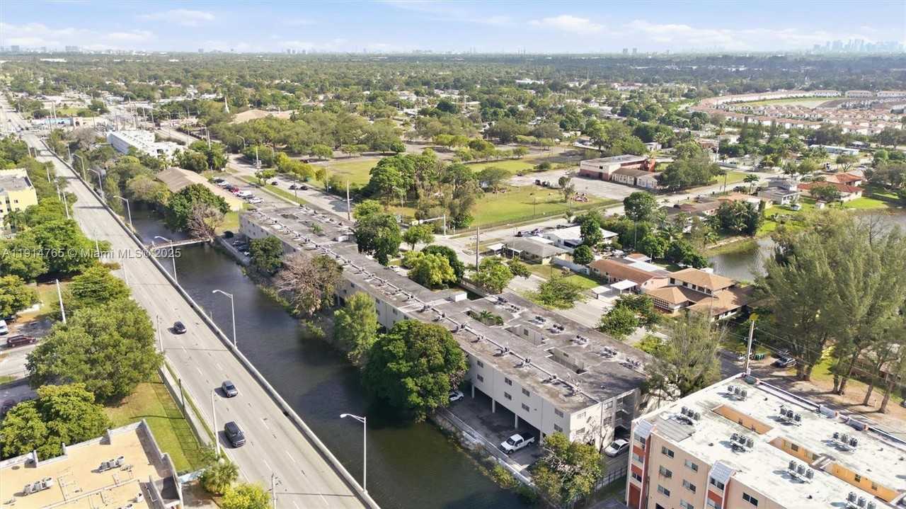 2405 Nw 135th St #2405-326 - Photo 3 of 34