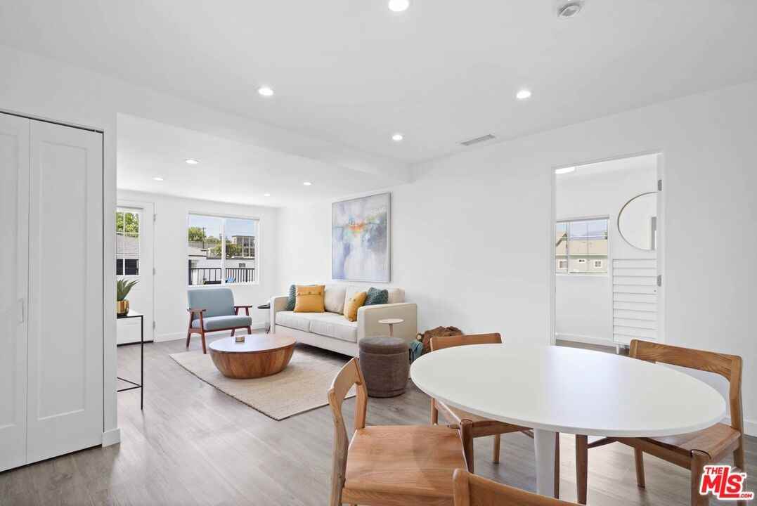 755 N Garfield Ave #755B - Photo 3 of 20