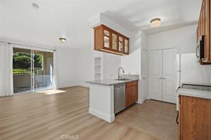 featured image of 22681 Oak Grove