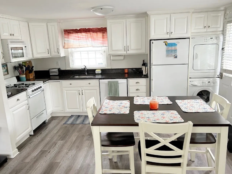 8 Churchill Drive - Photo 3 of 6