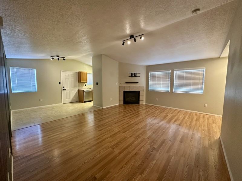 11309 Miravista Place Southeast - Photo 3 of 10