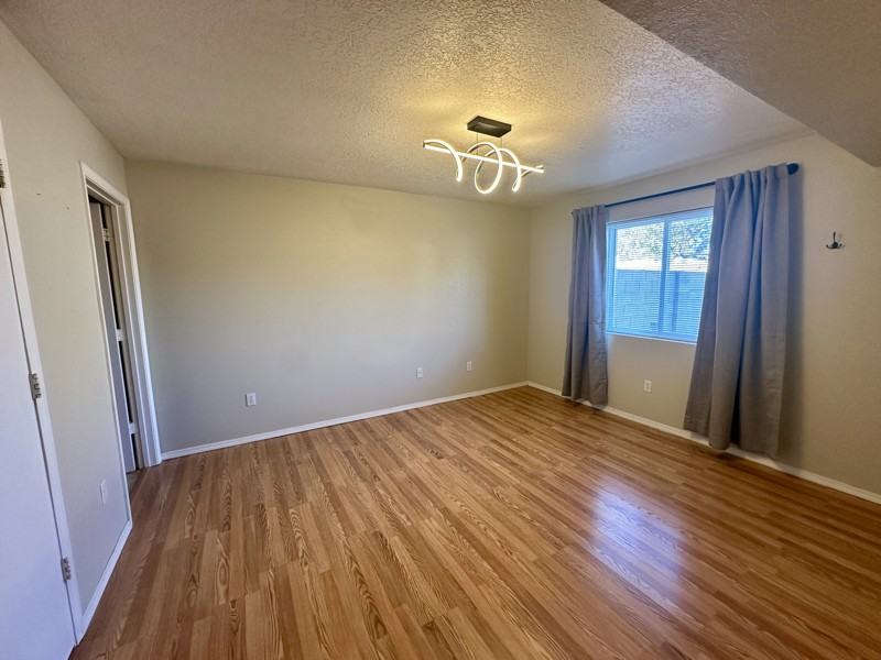 11309 Miravista Place Southeast - Photo 5 of 10