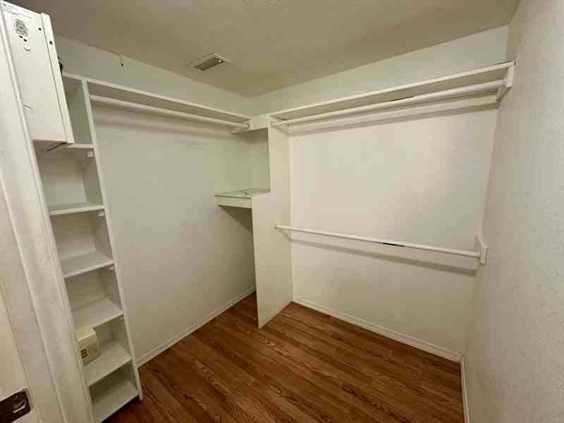 11309 Miravista Place Southeast - Photo 7 of 10