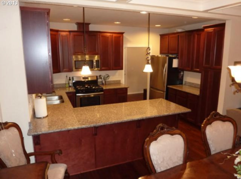 12545 Southeast Clinton Court - Photo 3 of 7