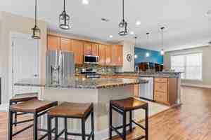 featured image of 9905 Bay Ct #2