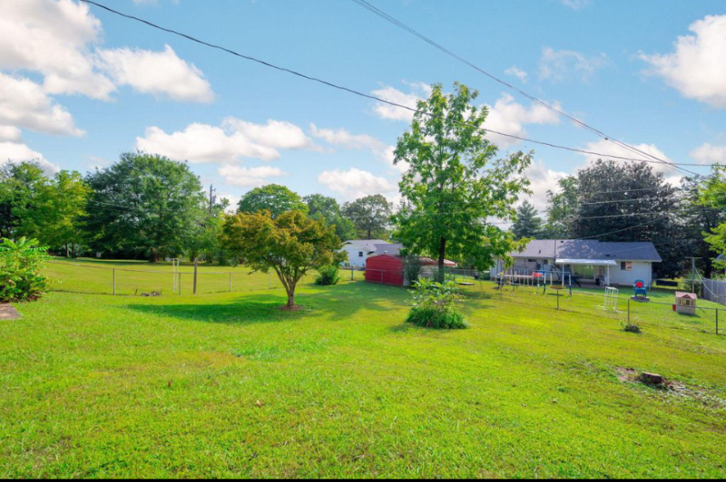 8912 Bay View Dr - Photo 5 of 23