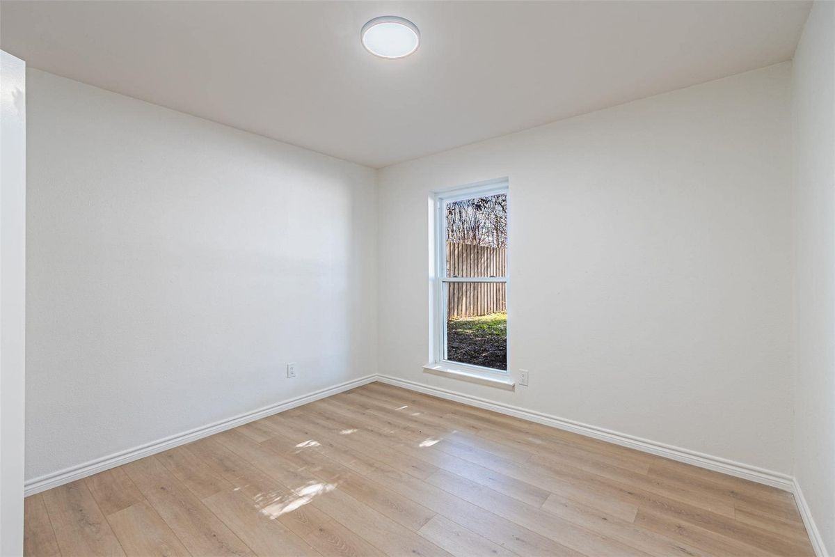 529 Cherokee Trail - Photo 2 of 27