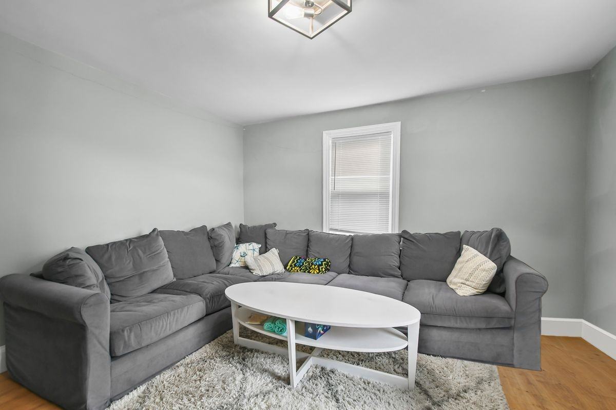 36 Union St - Photo 3 of 14