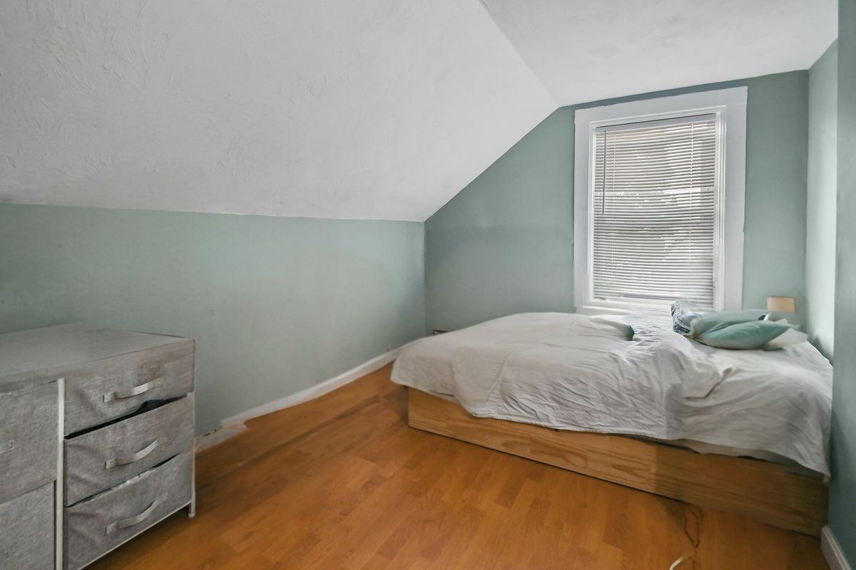 36 Union St - Photo 4 of 14