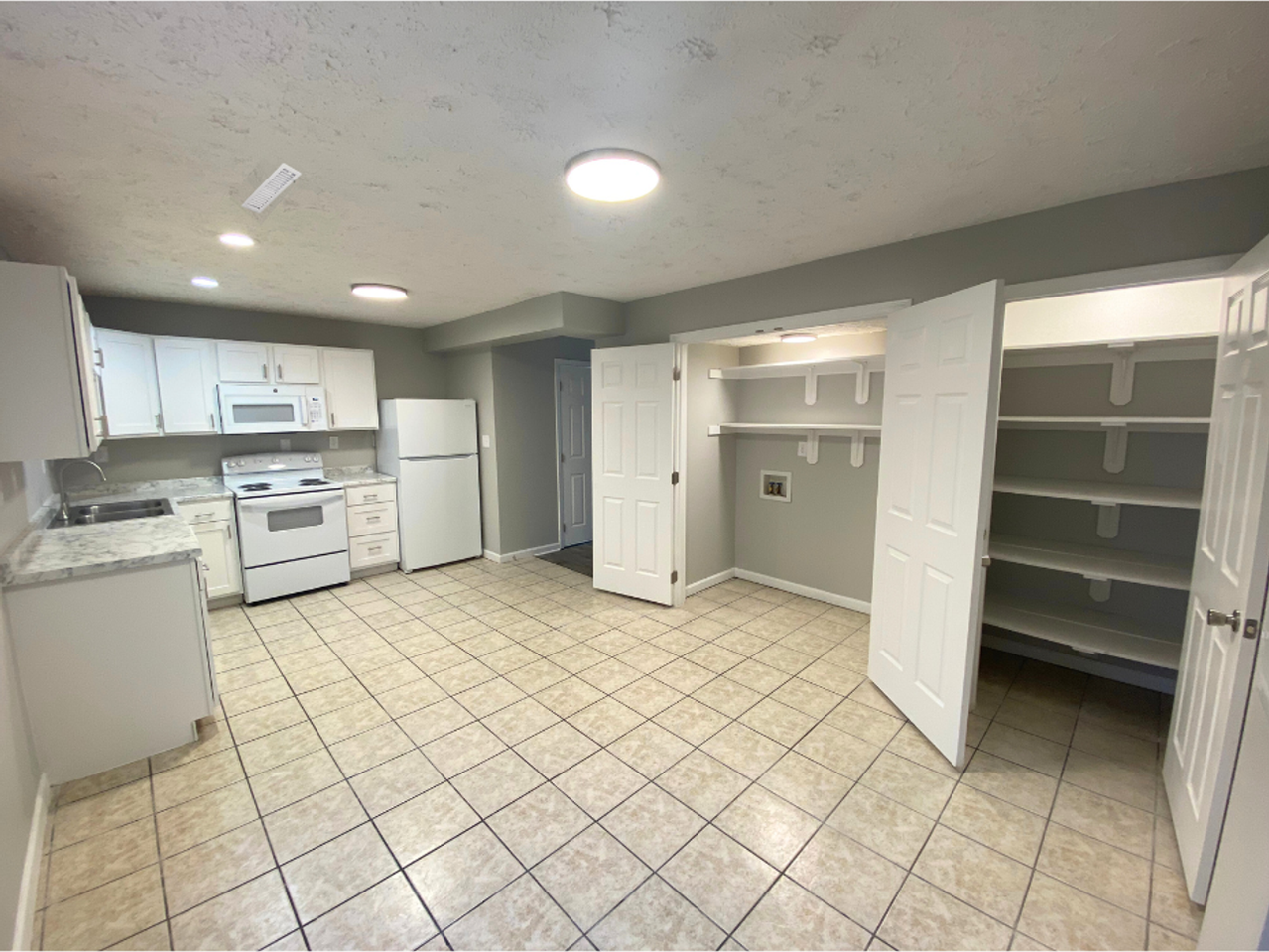 Valley View Townhomes - Photo 4 of 34