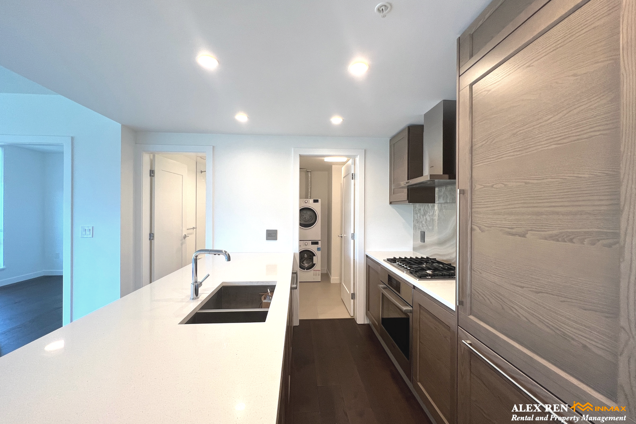 5629 Birney Avenue - Photo 4 of 27