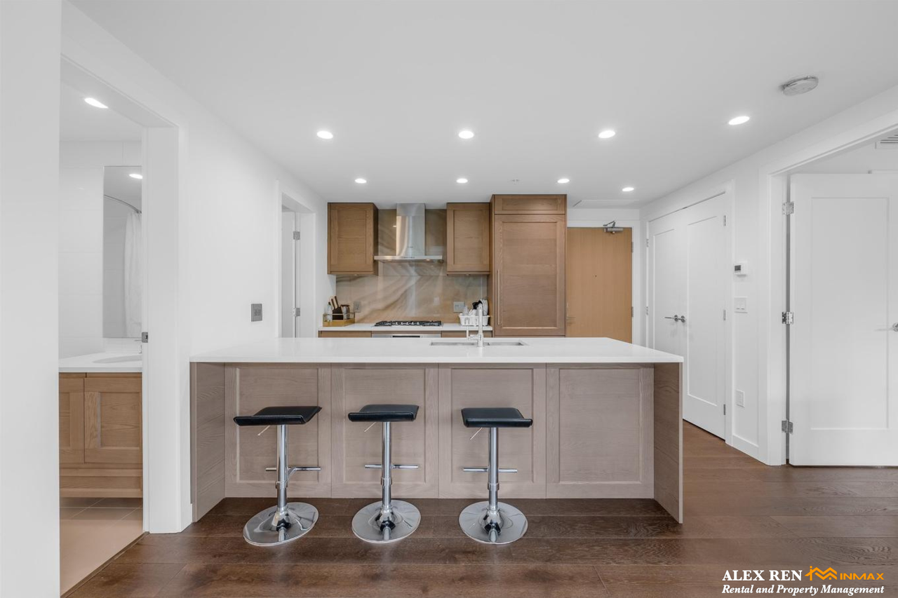 5629 Birney Avenue - Photo 5 of 27