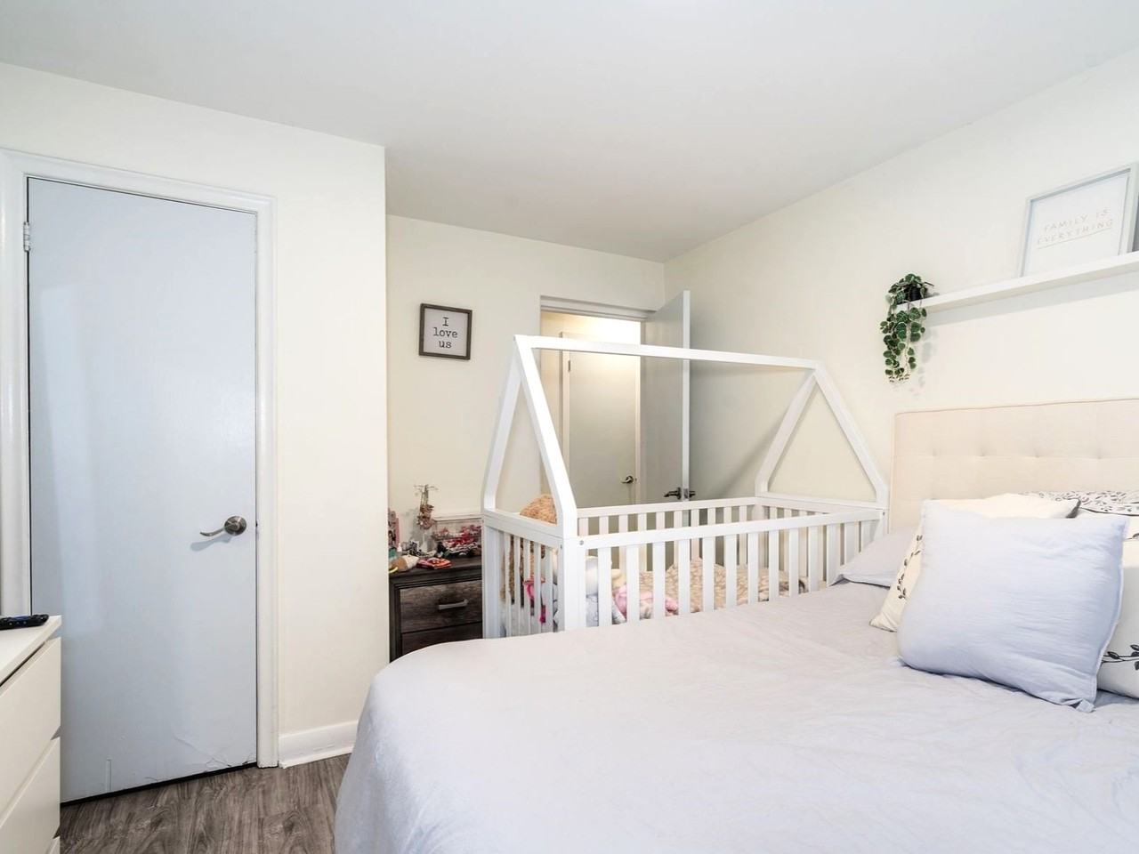 117 Hillsdale Avenue East #1 - Photo 4 of 7