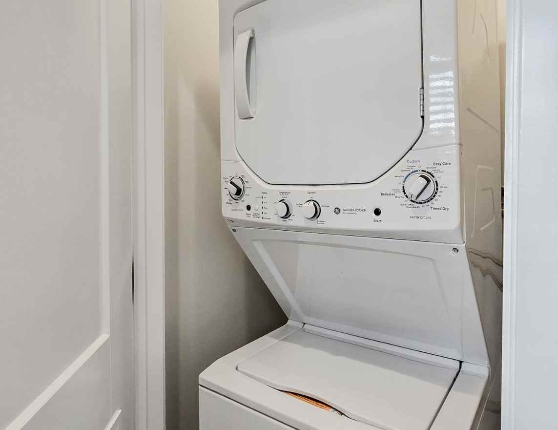 N Oakley Ave & W Argyle St - Photo 4 of 8