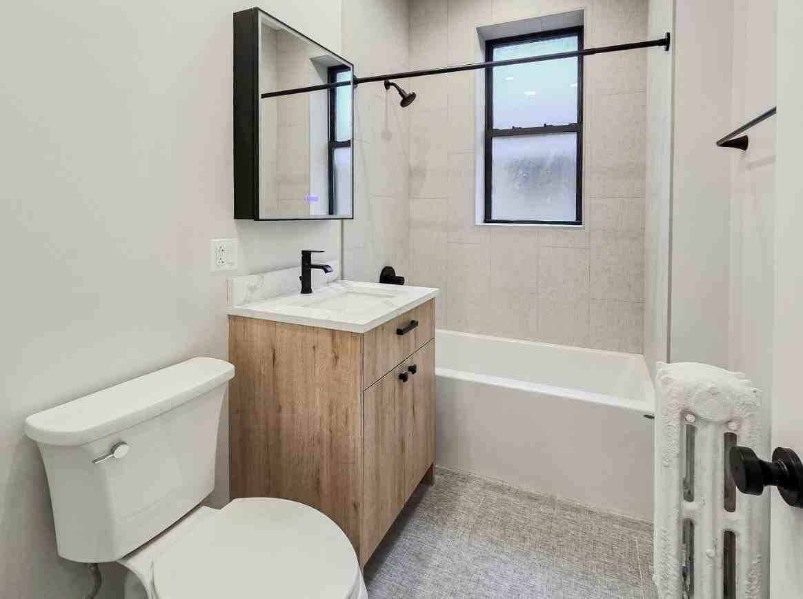 N Oakley Ave & W Argyle St - Photo 6 of 8