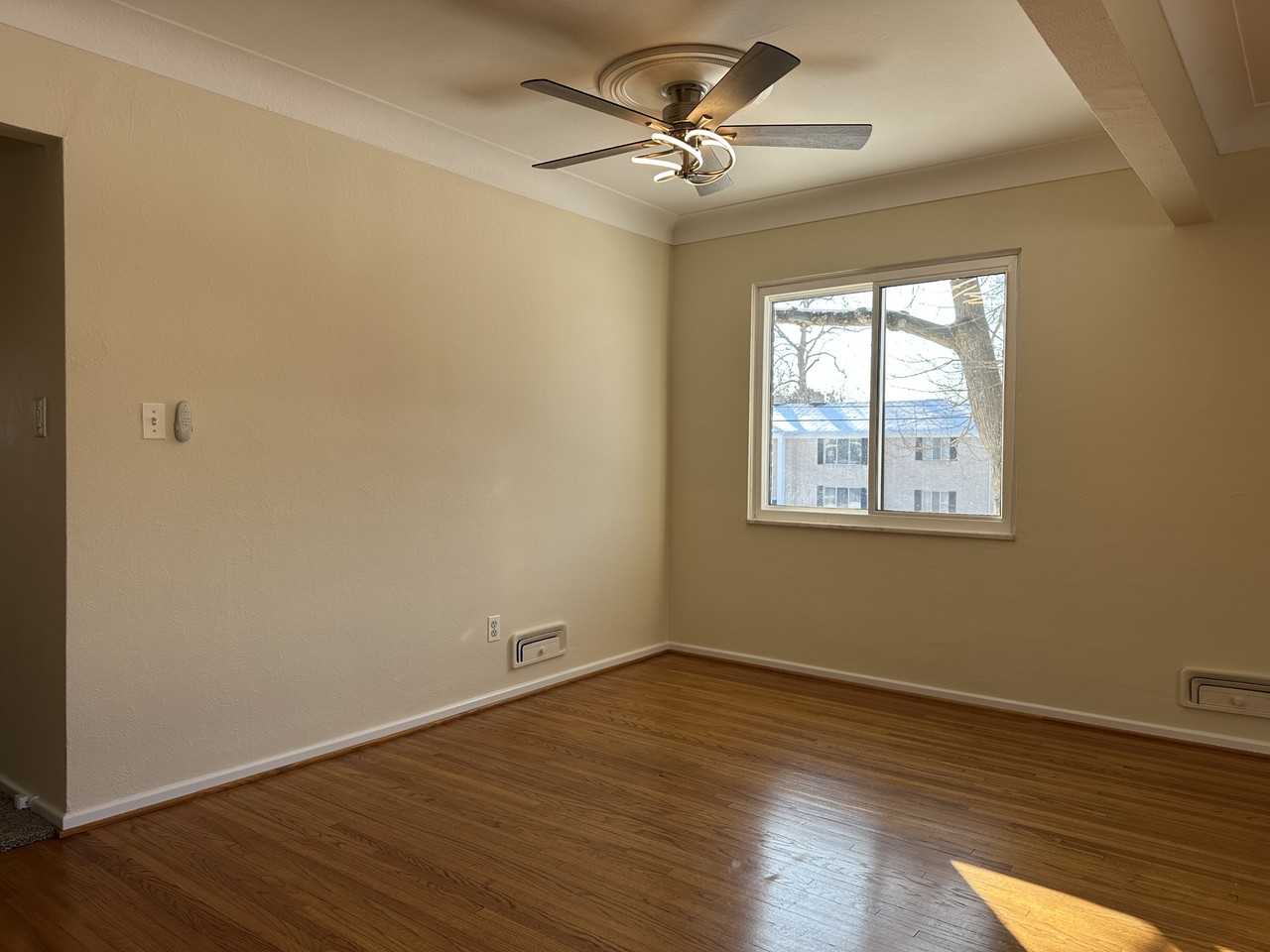 2128 Collinway St #4 - Photo 6 of 20