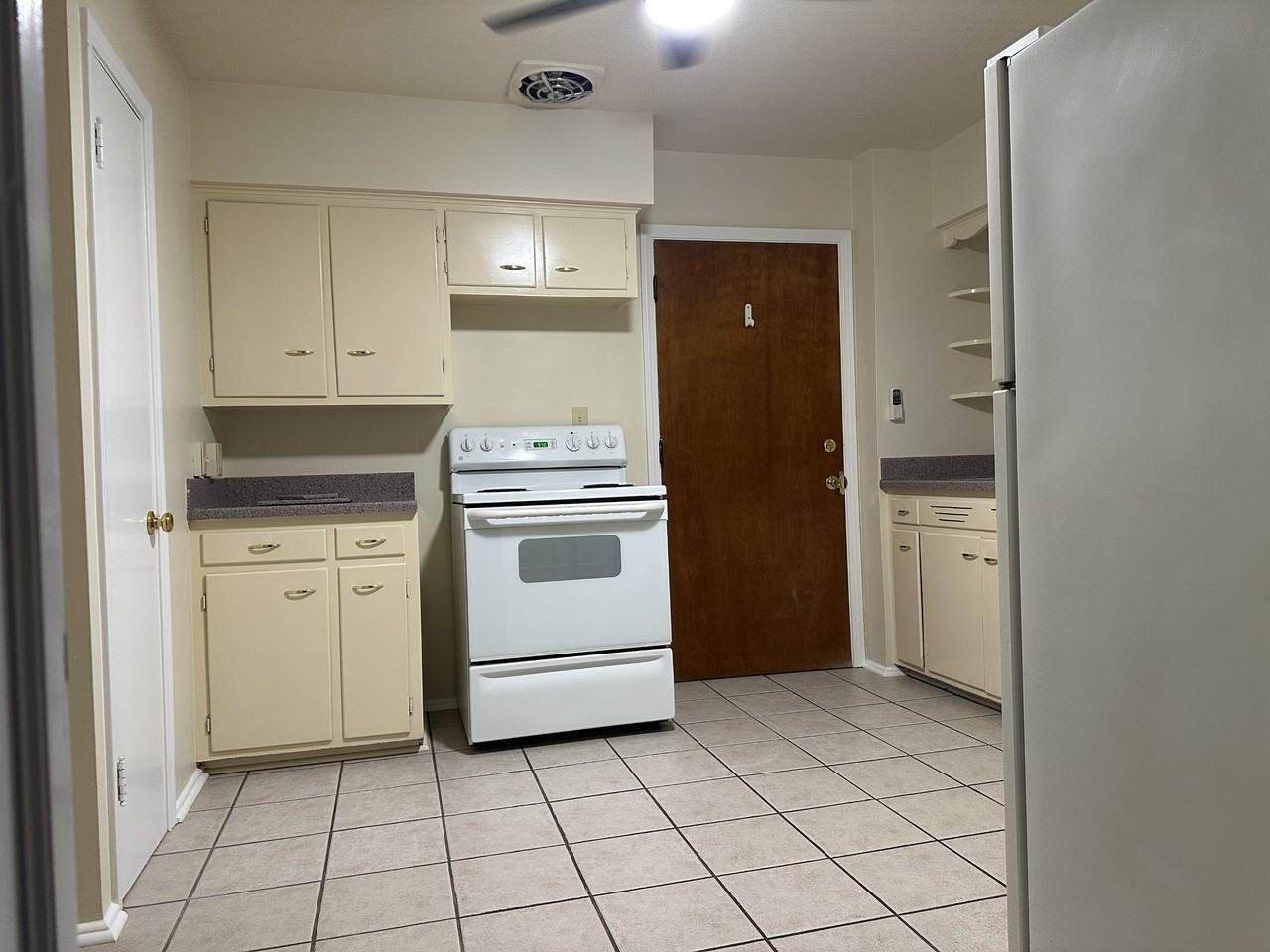 2128 Collinway St #4 - Photo 7 of 20