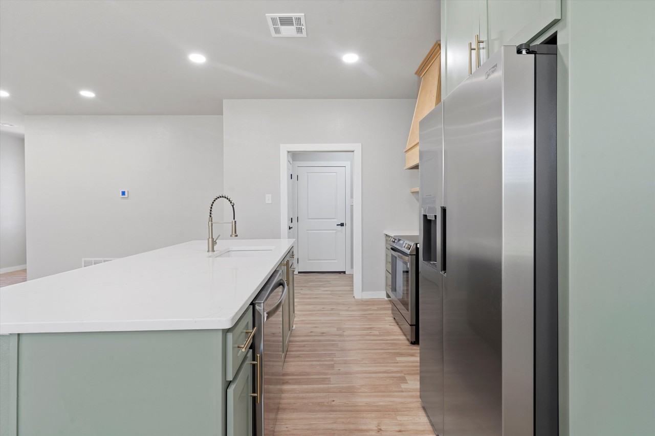 1603 Sam Houston Street #NA - Photo 3 of 15